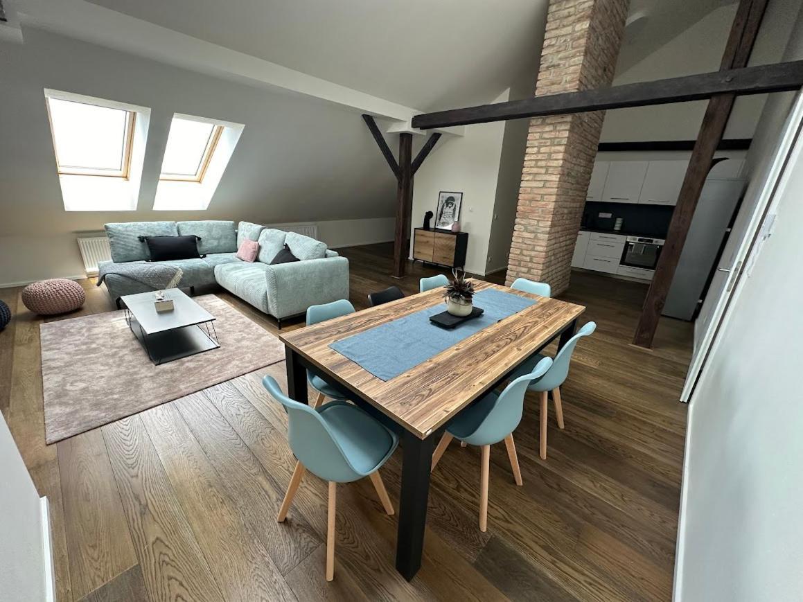 Loft Apartments Prague Exterior photo